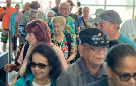 Ceará recebe primeiro cruzeiro da temporada 2024/2025 com 2,3 mil turistas a bordo