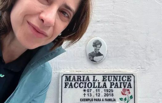 Fernanda Torres visita túmulo de Eunice Paiva, a quem deu vida em ‘Ainda Estou Aqui’: ‘Honra’