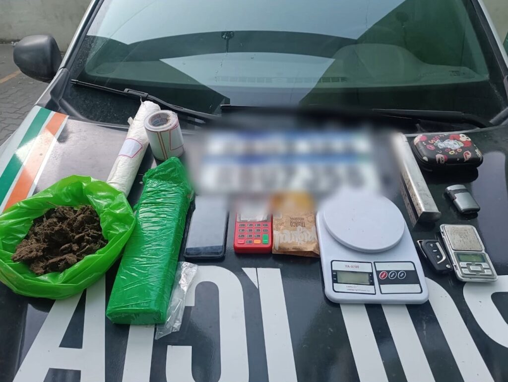 Homem é preso após funcionários encontrarem 1 kg de maconha em quarto de hotel em Fortaleza