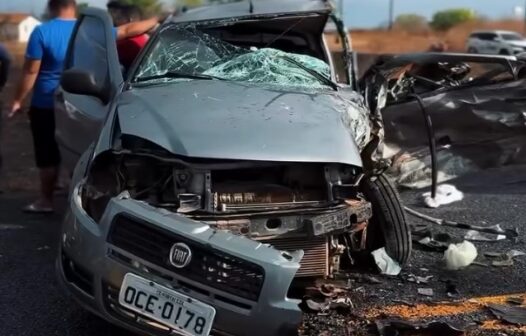 Acidente: motorista fica preso às ferragens e é resgatado após colisão frontal em Sobral/CE