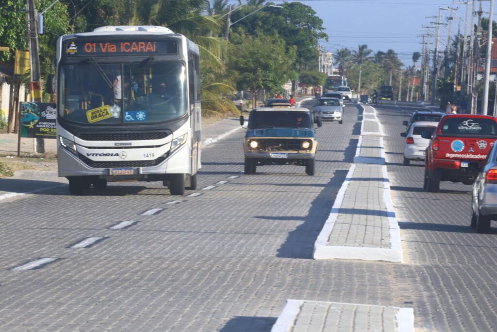 Após duplicação entre Icaraí e Cumbuco, circulação de carros na CE-090 deve crescer 34,5%