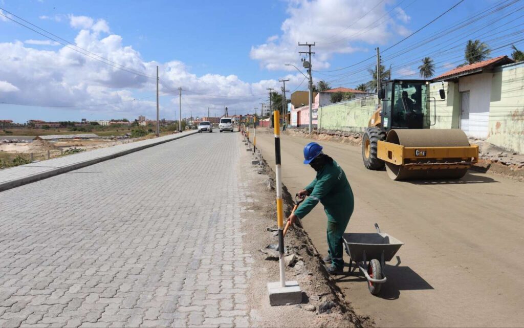 Governo do Ceará inaugura duplicação da CE-090 entre Icaraí e Cumbuco