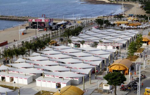 Beira-Mar de Fortaleza atrai turistas com opções de lazer, cultura e comércio