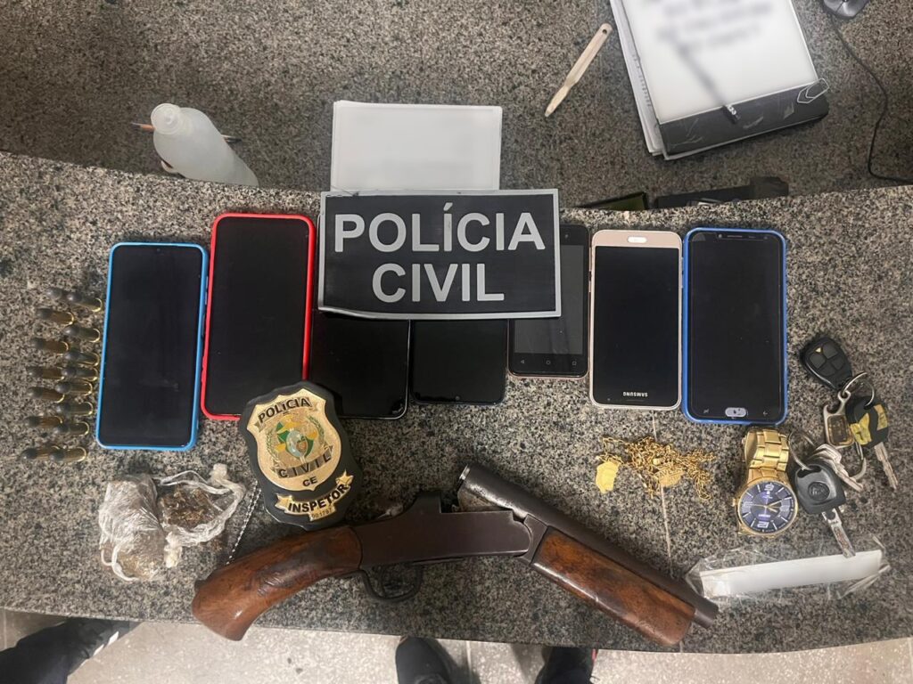 Polícia captura dois suspeitos de invadir casa, roubar moto, agredir casal e pisotear cadela