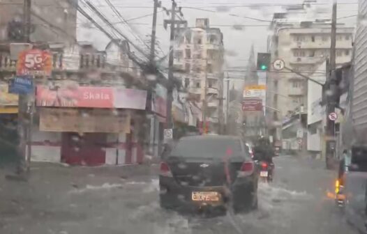 Chuva em Fortaleza nesta quarta-feira causa transtornos; veja previsão para os próximos dias