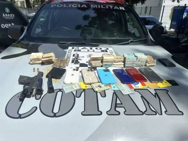 Três homens são presos com R$ 45 mil e arma de uso restrito no bairro Mondubim