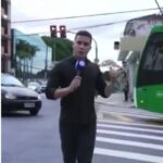 Repórter flagra acidente entre ônibus e carro durante gravação de reportagem