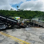 Acidente envolvendo ônibus, carreta e carro deixa 22 mortos na BR-116 em MG