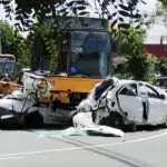 Motorista morre em acidente envolvendo ônibus e dez veículos em Curitiba