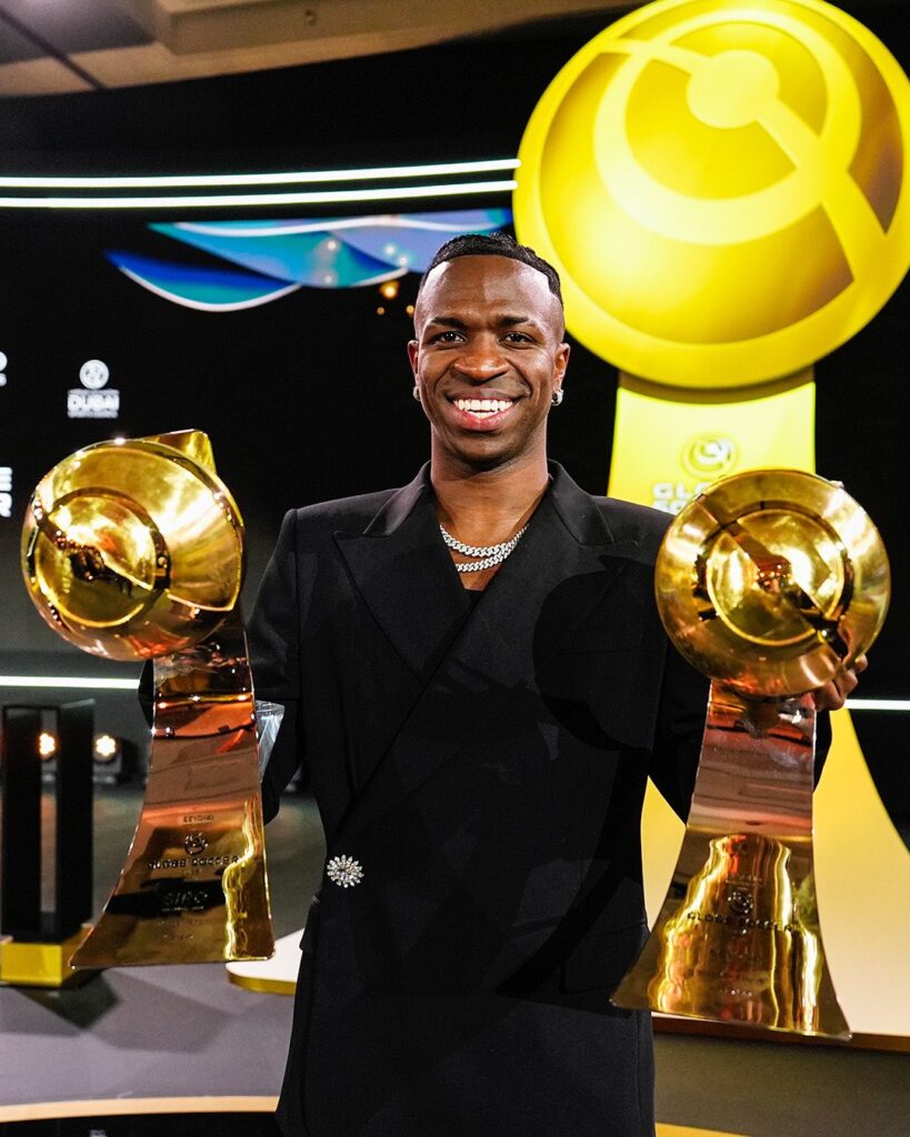 Vinícius Júnior é eleito o melhor do mundo pela Globe Soccer Awards