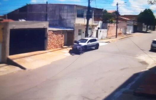 Ladrão é atropelado por carro quando assaltava mulher no bairro Henrique Jorge, em Fortaleza