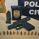 Polícia Civil prende homem com arma e falso distintivo no Mondubim