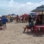 Idoso morre após salvar duas crianças de afogamento na Praia do Futuro, em Fortaleza