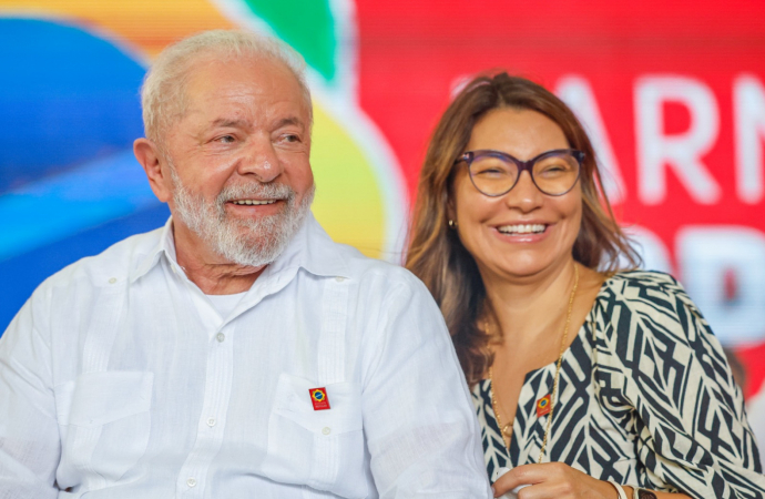 Lula concede a Janja principal honraria por mérito cultural do País