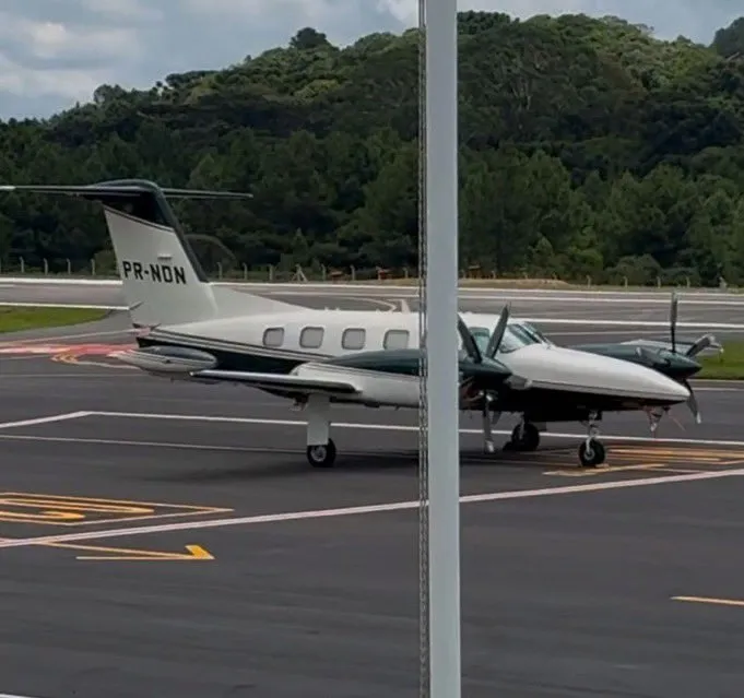 Vídeo: Momento do acidente do avião de pequeno porte que caiu em Gramado