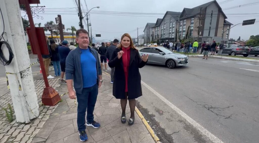 Mayara Lorena entrevistou turistas que estão na região onde o avião caiu em Gramado-RS