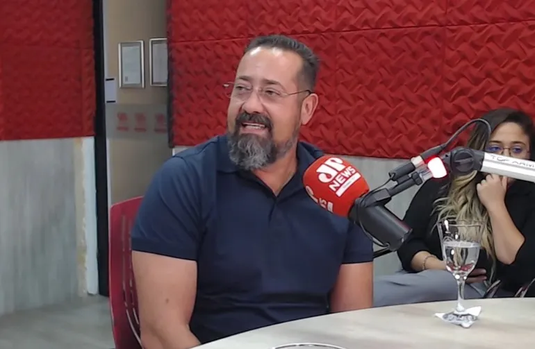 Fundador do “Puro Açaí” compartilha trajetória de sucesso em entrevista no programa Conexões