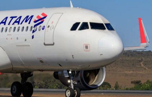 Avião da Latam declara emergência após decolar de Brasília e faz pouso forçado