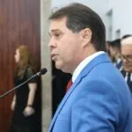 Evandro Leitão anuncia cortes nos salários dele, da vice, de secretários e dirigentes de autarquias