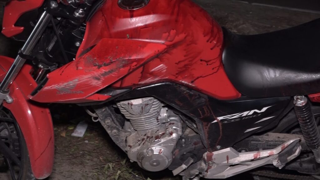 Motociclista é interceptado e morto a tiros por outro em avenida de Fortaleza