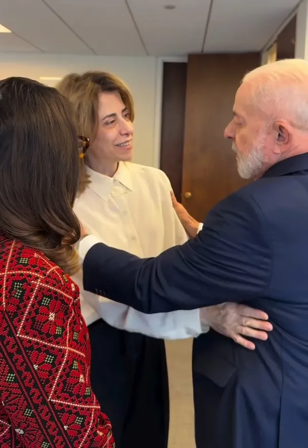 Políticos parabenizam Fernanda Torres por prêmio de melhor atriz no Globo de Ouro