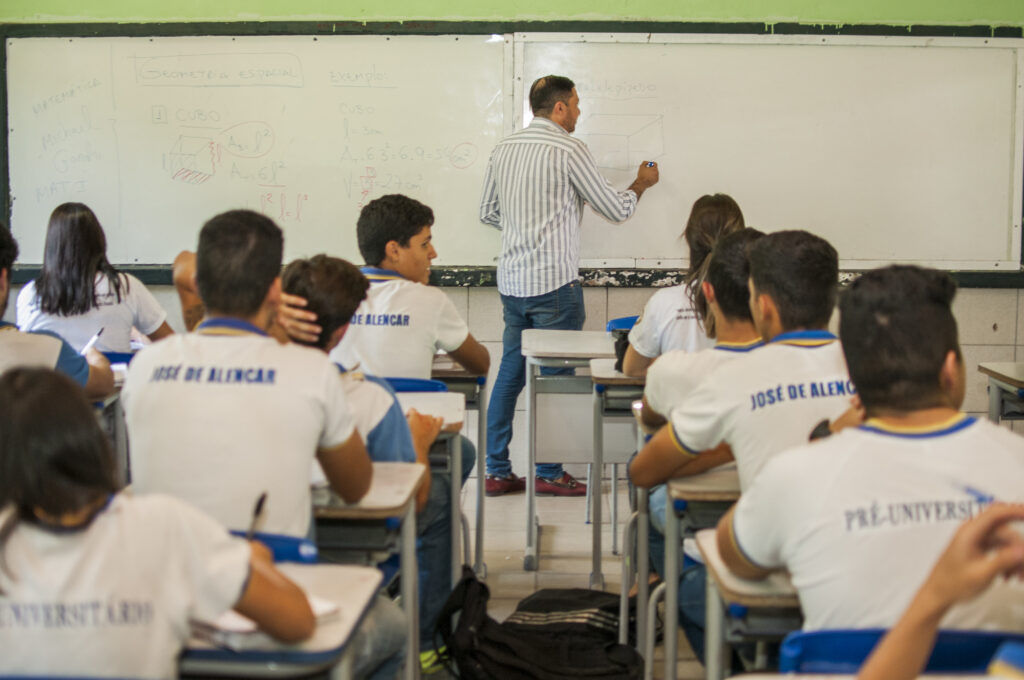 Professores do Ceará devem receber uma nova parcela dos precatórios do Fundef em 2025