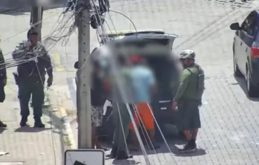 Dois homens são presos em flagrante tentando furtar fios no Centro de Fortaleza