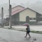 Com chuvas intensas, Inmet emite alerta de perigo para mais de 150 municípios do Ceará