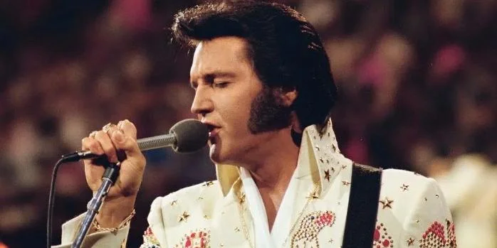 90 anos de Elvis: as músicas mais tocadas no Brasil segundo o Ecad