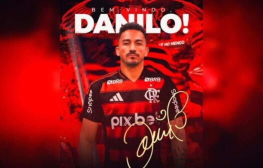 Flamengo oficializa a contratação do lateral-direito Danilo