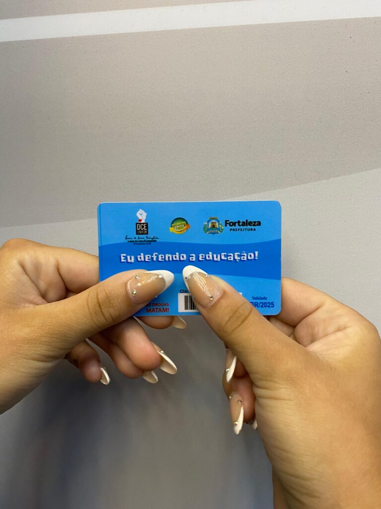 Prefeitura de Fortaleza inicia solicitação de carteiras estudantis para 2025