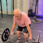 Aos 91 anos, ator Ary Fontoura mostra treino na academia: “Domingou”