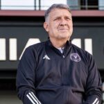 Tata Martino considera Botafogo ‘atrativo’, mas rejeita assumir o clube por motivos familiares