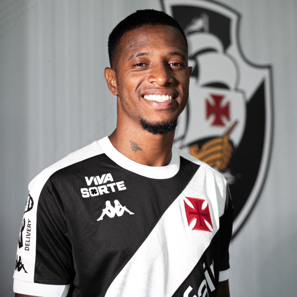 Vasco confirma contratação de Tchê Tchê, ex-Botafogo