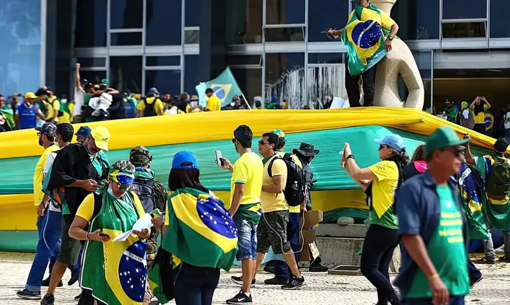 Líder do governo diz não ver espaço para Câmara votar anistia aos condenados pelo 8 de Janeiro