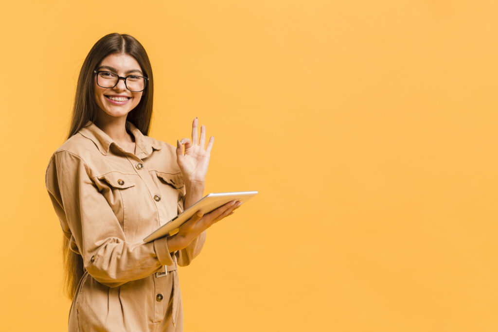 Quer melhorar o currículo? Veja cursos gratuitos  para começar 2025 com mais chances de emprego