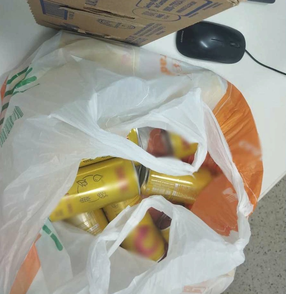 Mulher é presa em Juazeiro do Norte, no Ceará, após furtar latas de cerveja em supermercado