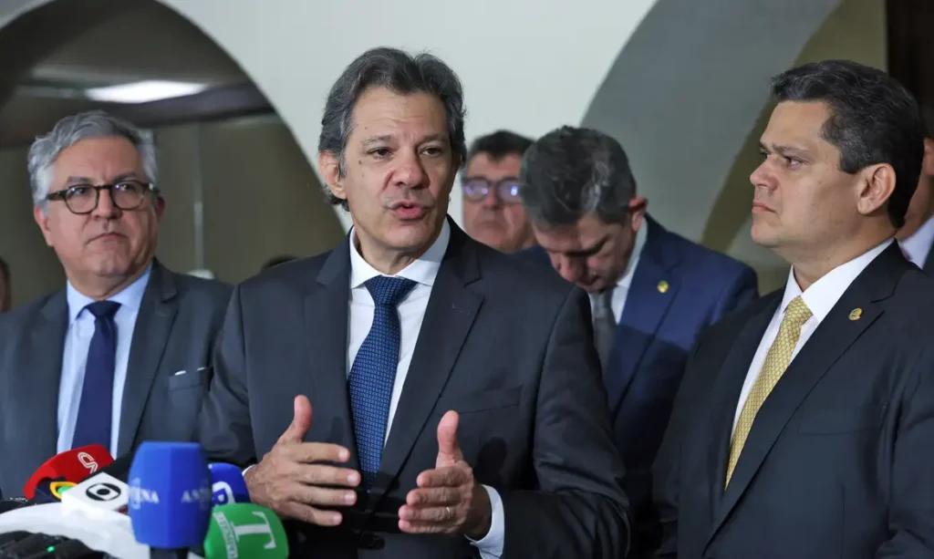 Haddad: Isenção de IR e consignado privado podem ser enviados ao Congresso antes do carnaval