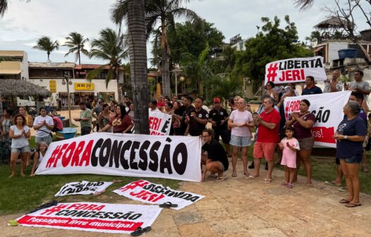 Moradores protestam contra concessão do parque e taxa de acesso à Vila de Jericoacoara