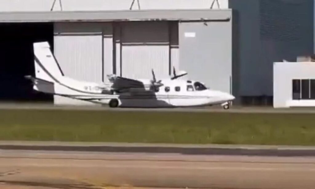 Avião apresenta falha e faz pouso ‘de barriga’ em aeroporto de SP