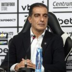 Botafogo apresenta Renato Paiva após quase 2 meses sem técnico: “Um gigante do futebol mundial”