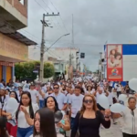 Familiares e amigos de Natany Alves realizam protesto por justiça em Quixeramobim após morte da jovem