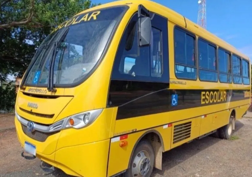 Ônibus escolar do Ceará é apreendido realizando transporte irregular no Piauí