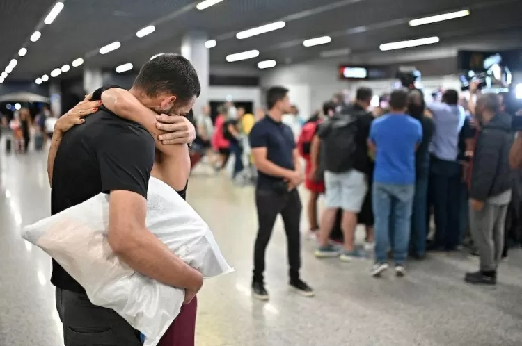 Após parada em Fortaleza, parte de deportados dos EUA chega a Belo Horizonte