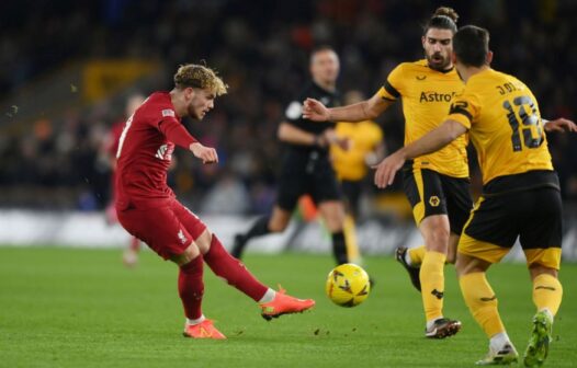 Matheus Cunha marca, mas Liverpool vence Wolverhampton e abre 7 pontos na liderança do Campeonato Inglês