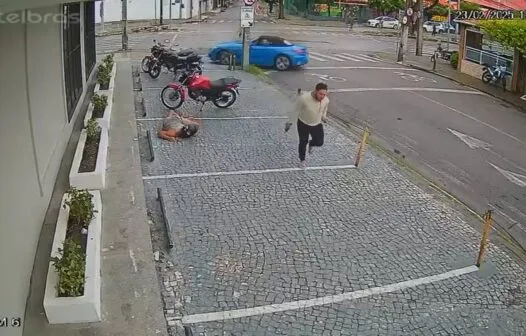 Motorista em carro de luxo atira e mata bandido durante tentativa de assalto em Fortaleza