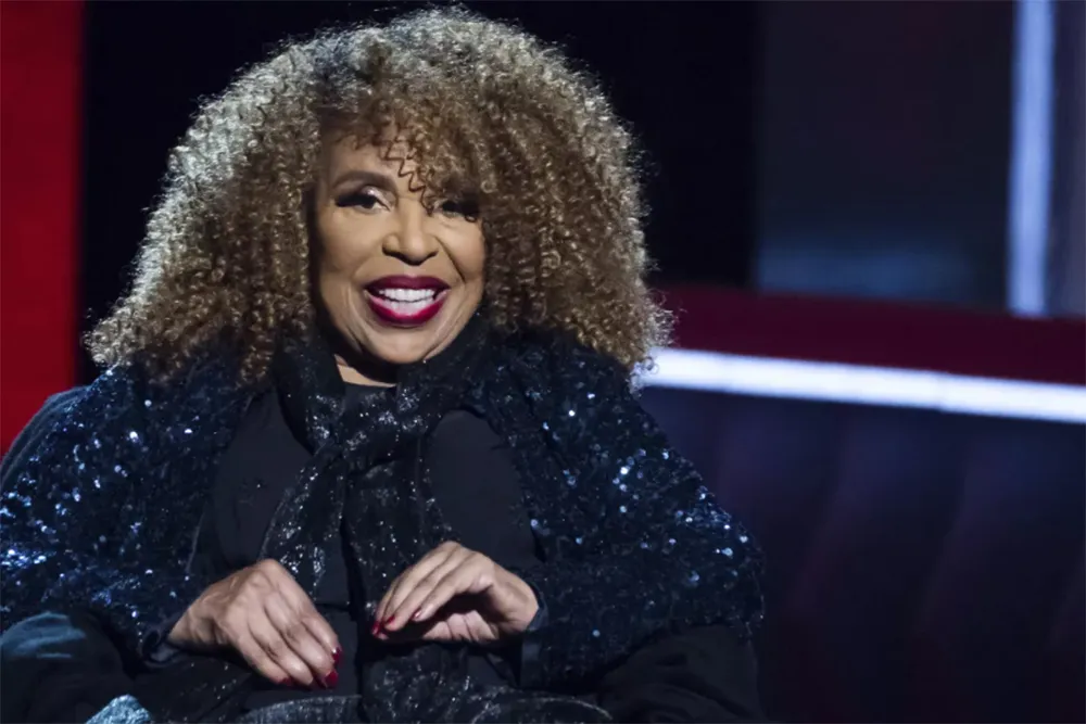 Roberta Flack, voz de “Killing Me Softly”, morre aos 88 anos