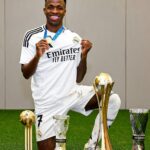 ‘Vinícius Júnior se tornou um problema no Real Madrid’, afirma jornalista espanhol