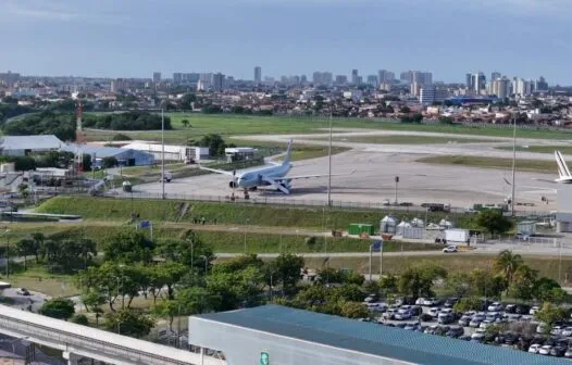 Dois brasileiros deportados dos Estados Unidos estavam na ‘Lista Vermelha da Interpol’ foram presos em Fortaleza