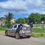 Homem é chamado por comparsas para sair e acaba morto em margem de estrada